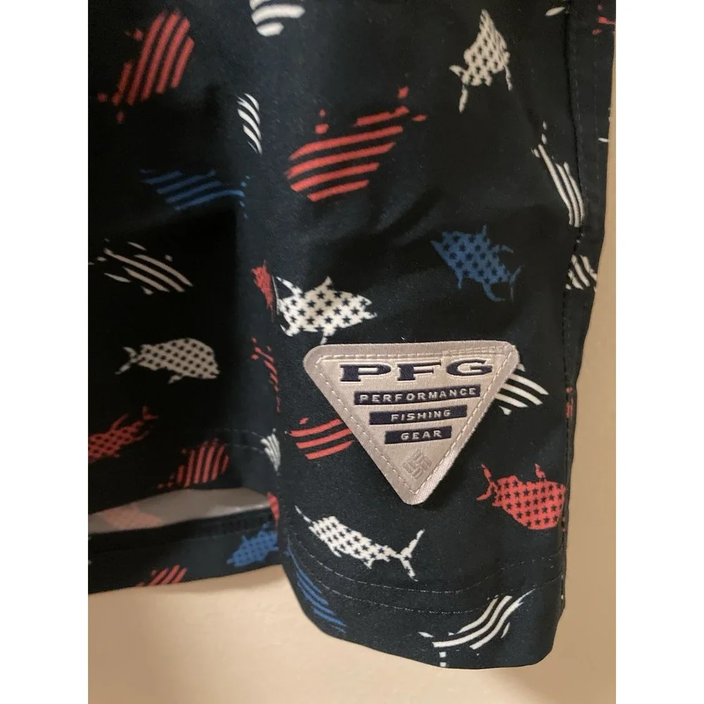 Columbia‎ PFG Mens Trunks Swim Shorts Red White Blue Patriotic Fish Sz M NWT - Picture 2 of 11